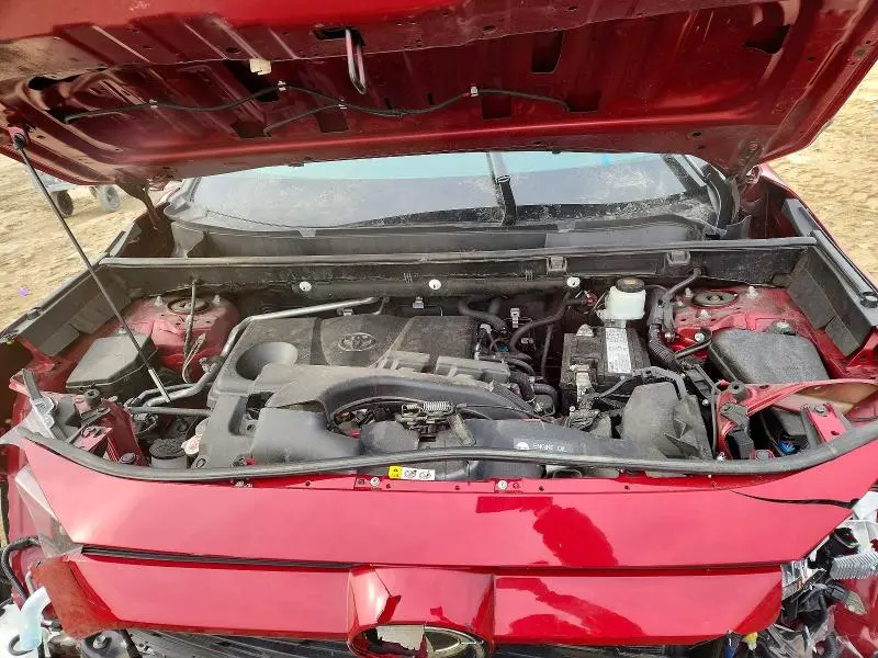 2019 TOYOTA RAV4 XLE  