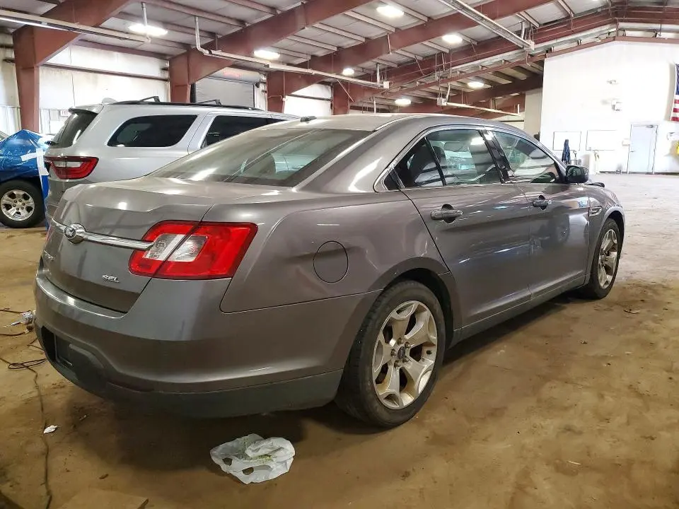 2011 FORD TAURUS SEL  