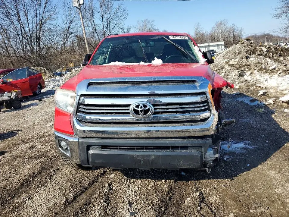 2016 TOYOTA TUNDRA CREWMAX SR5  