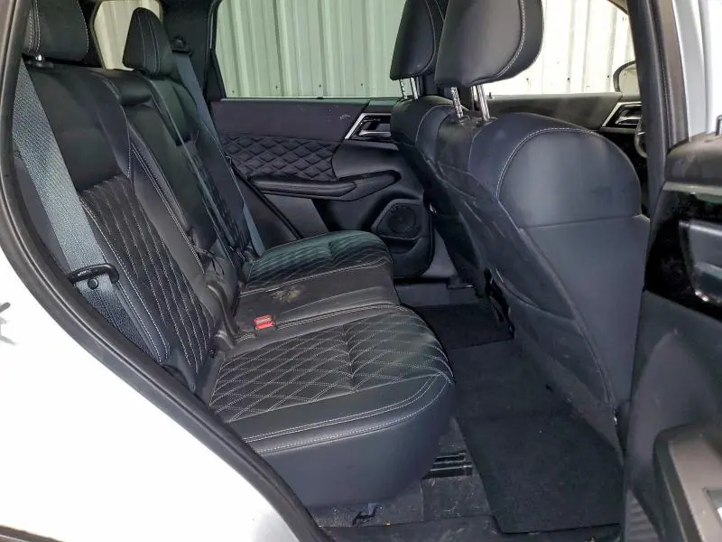 2023 MITSUBISHI OUTLANDER SEL  