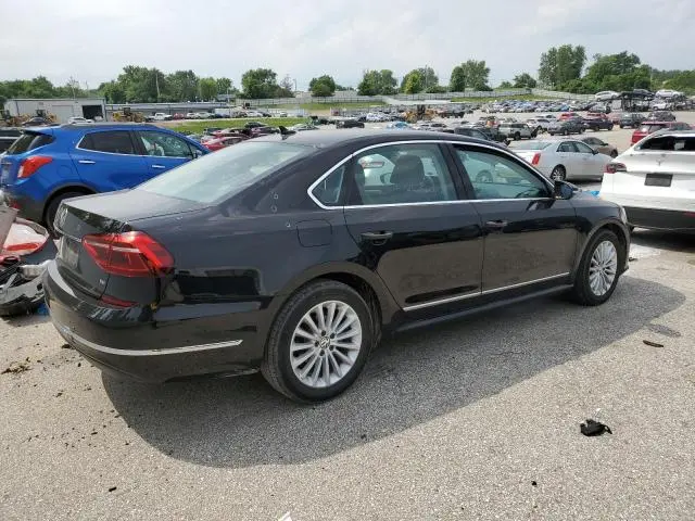 2017 VOLKSWAGEN PASSAT SE  