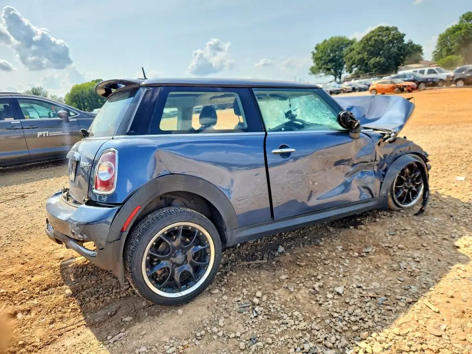 2011 MINI COOPER S  