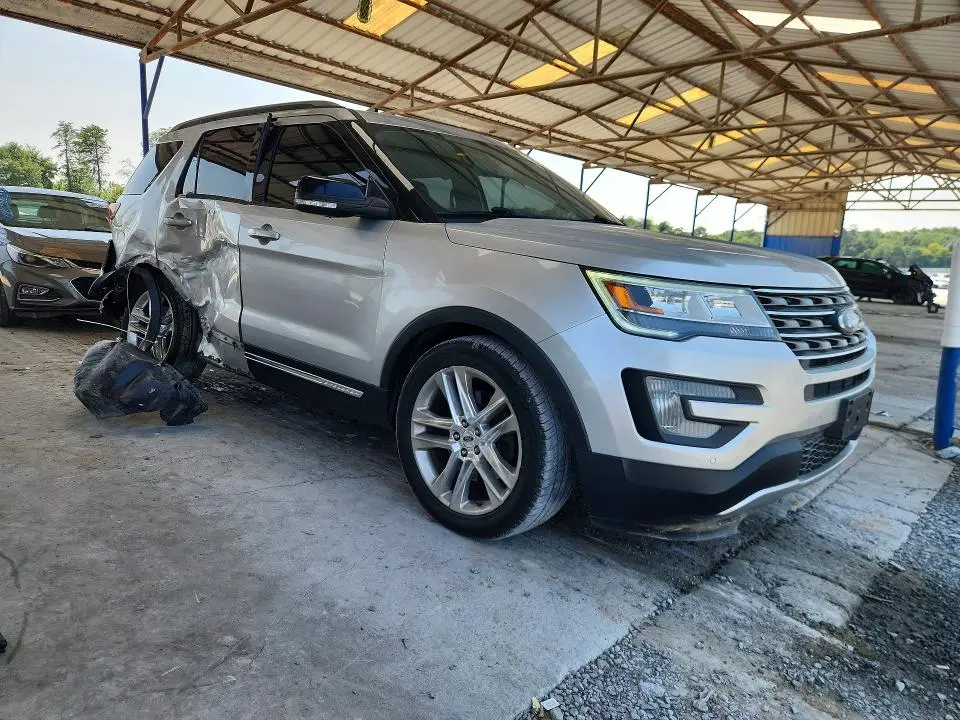 2017 FORD EXPLORER XLT  