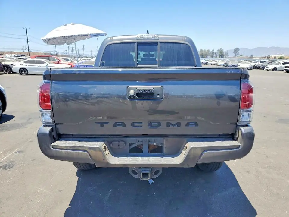2017 TOYOTA TACOMA SR5 V6  