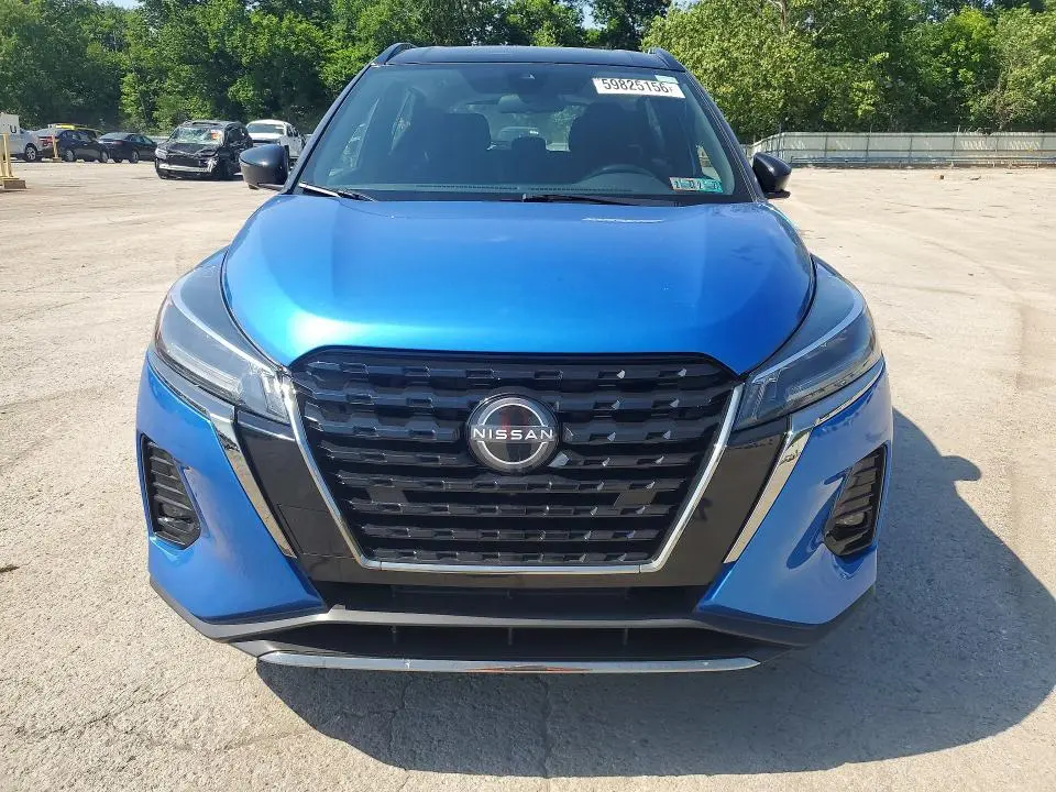 2023 NISSAN KICKS SR  