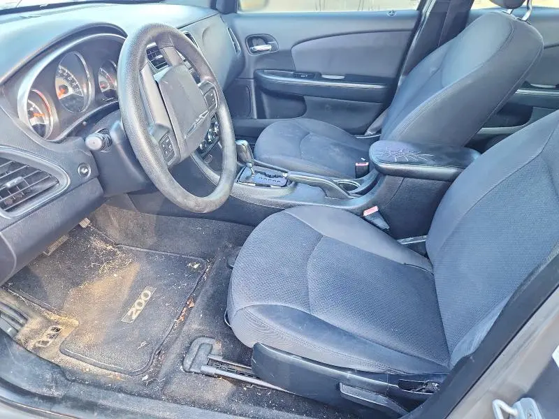 2012 CHRYSLER 200 LX  