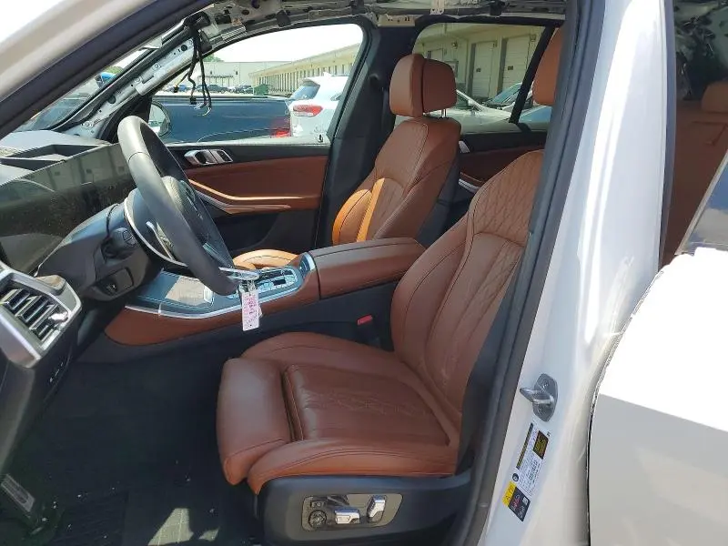 2025 BMW X5 XDRIVE50E  