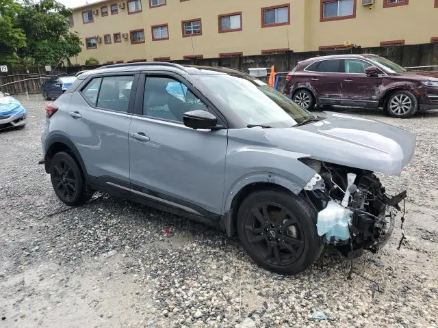 2023 NISSAN KICKS SR  