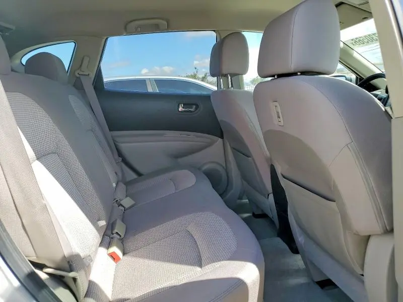 2010 NISSAN ROGUE S  