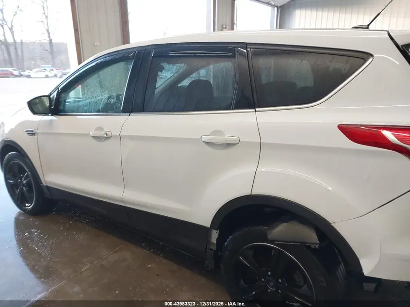 2016 FORD ESCAPE SE