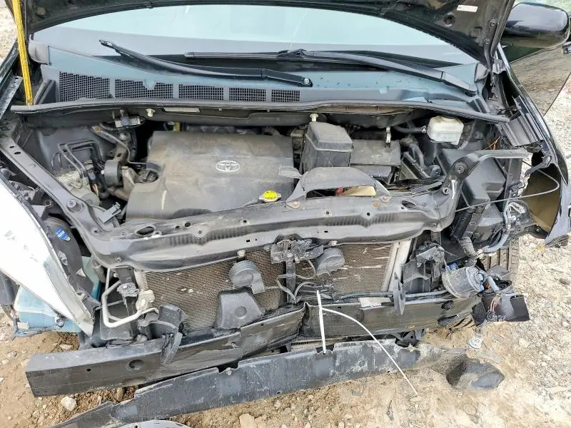 2012 TOYOTA SIENNA XLE 8-PASSENGER  