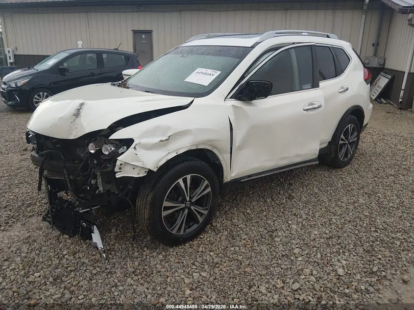 2017 NISSAN ROGUE SL