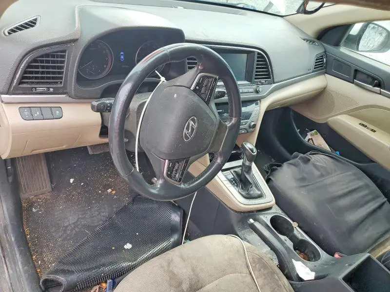 2017 HYUNDAI ELANTRA SE  