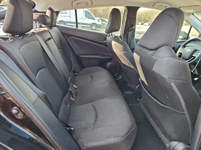 2021 TOYOTA PRIUS LE  