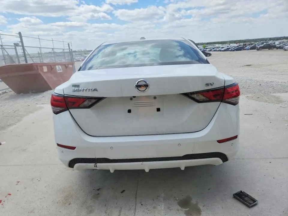 2024 NISSAN SENTRA SV  