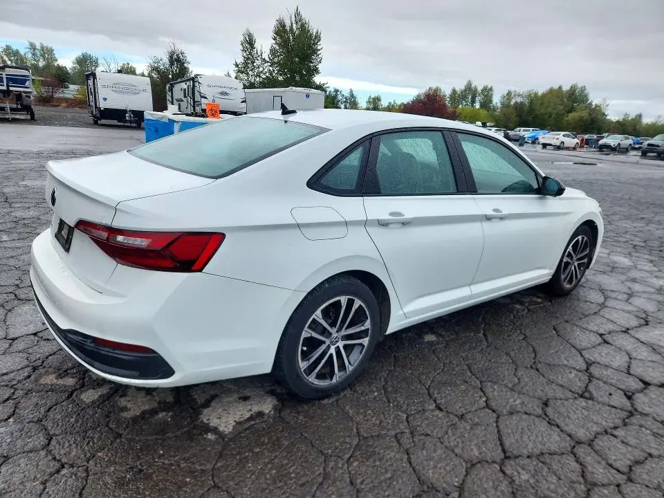 2022 VOLKSWAGEN JETTA SPORT  
