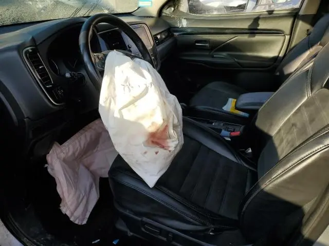 2019 MITSUBISHI OUTLANDER SE  