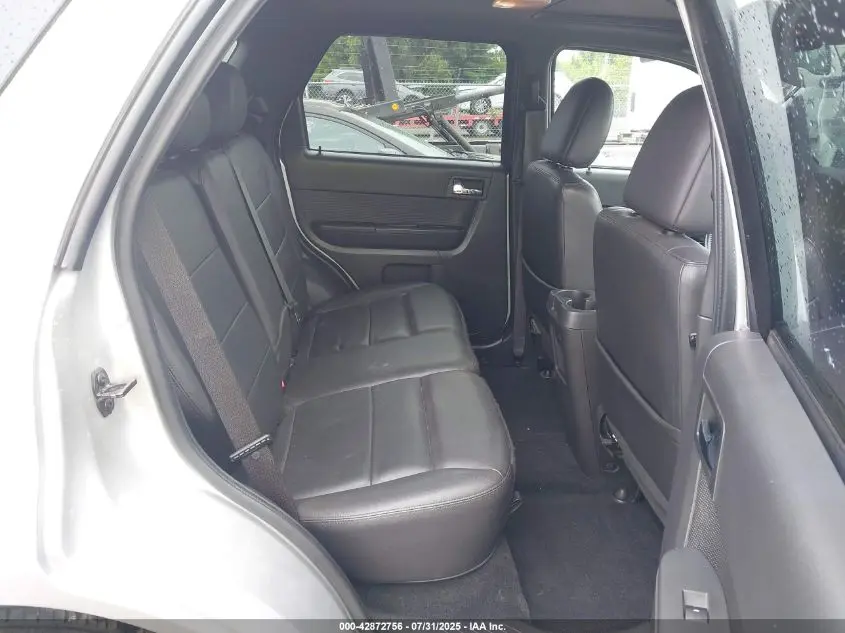 2010 FORD ESCAPE LIMITED