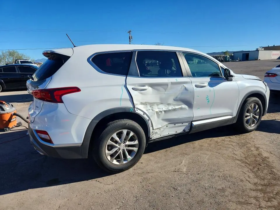 2019 HYUNDAI SANTA FE SE  