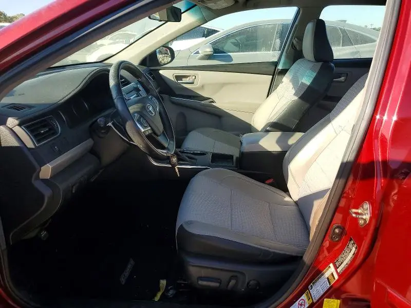 2015 TOYOTA CAMRY SE  