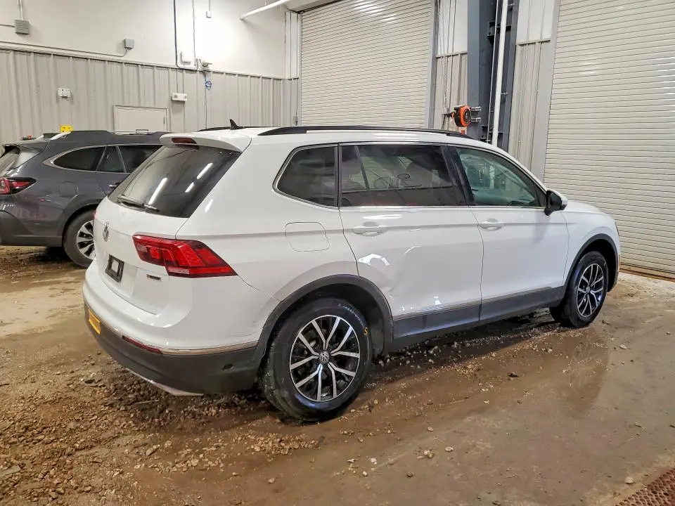 2021 VOLKSWAGEN TIGUAN SE  