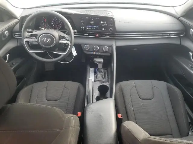 2023 HYUNDAI ELANTRA SE  