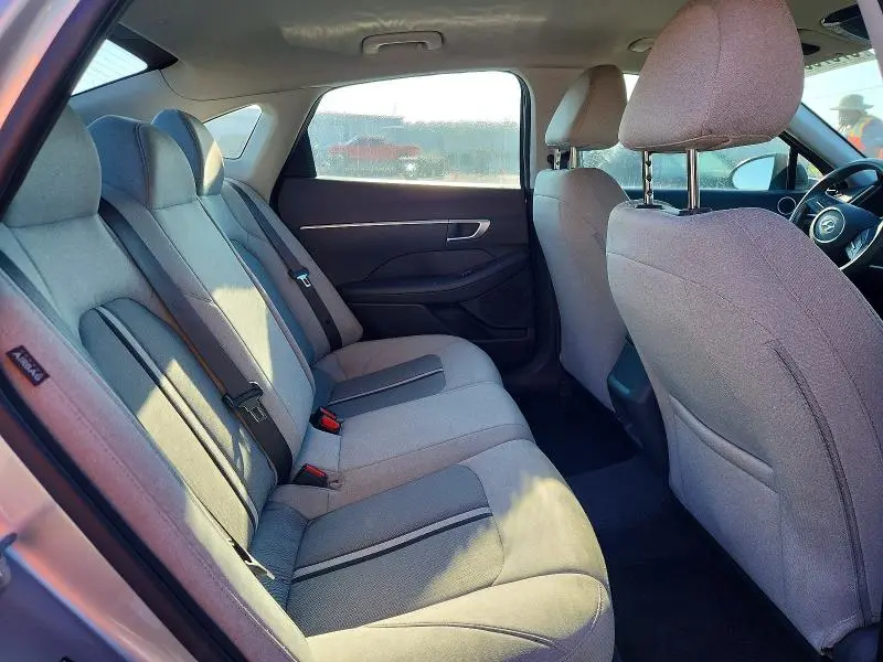 2020 HYUNDAI SONATA SE  