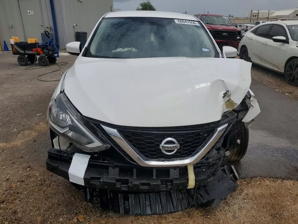 2019 NISSAN SENTRA SV  