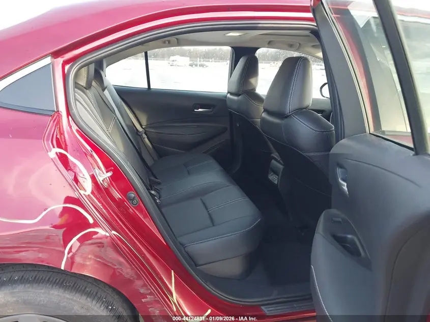 2024 TOYOTA COROLLA HYBRID XLE