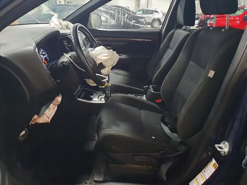 2018 MITSUBISHI OUTLANDER SE  