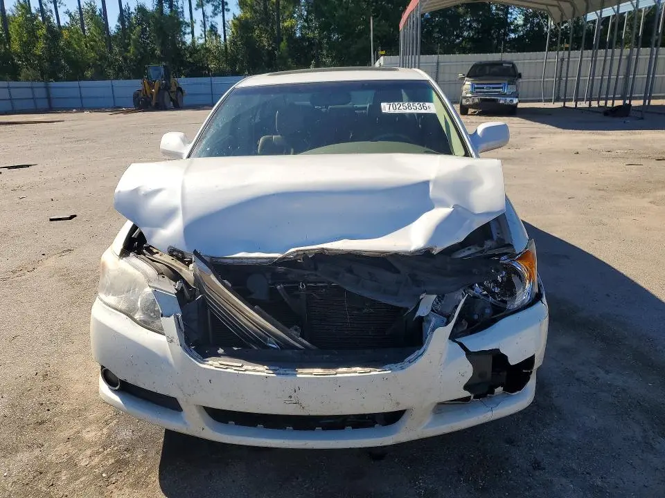 2010 TOYOTA AVALON XLS  