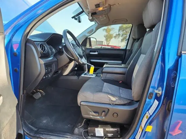 2016 TOYOTA TUNDRA CREWMAX SR5  