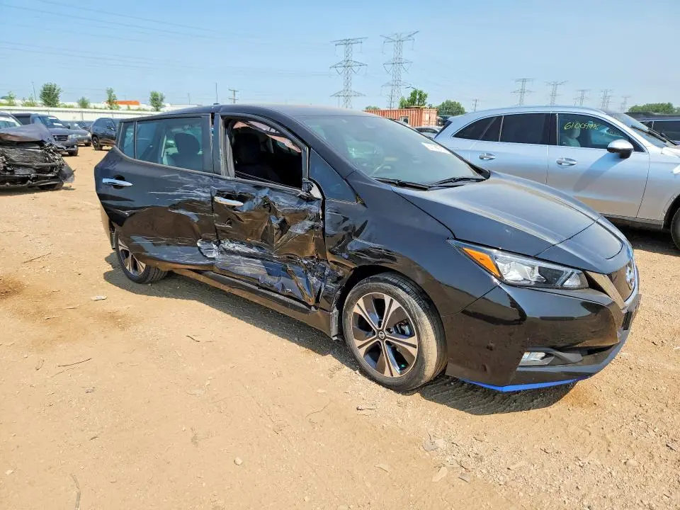 2019 NISSAN LEAF SV PLUS  