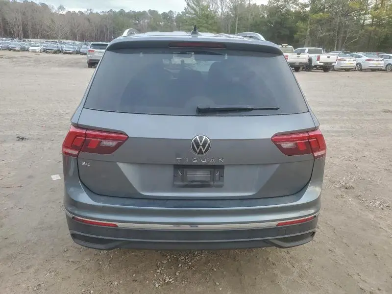 2022 VOLKSWAGEN TIGUAN SE  