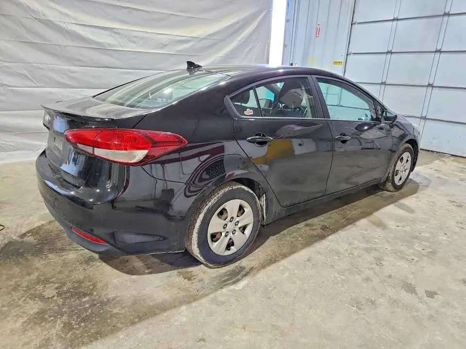 2017 KIA FORTE LX  