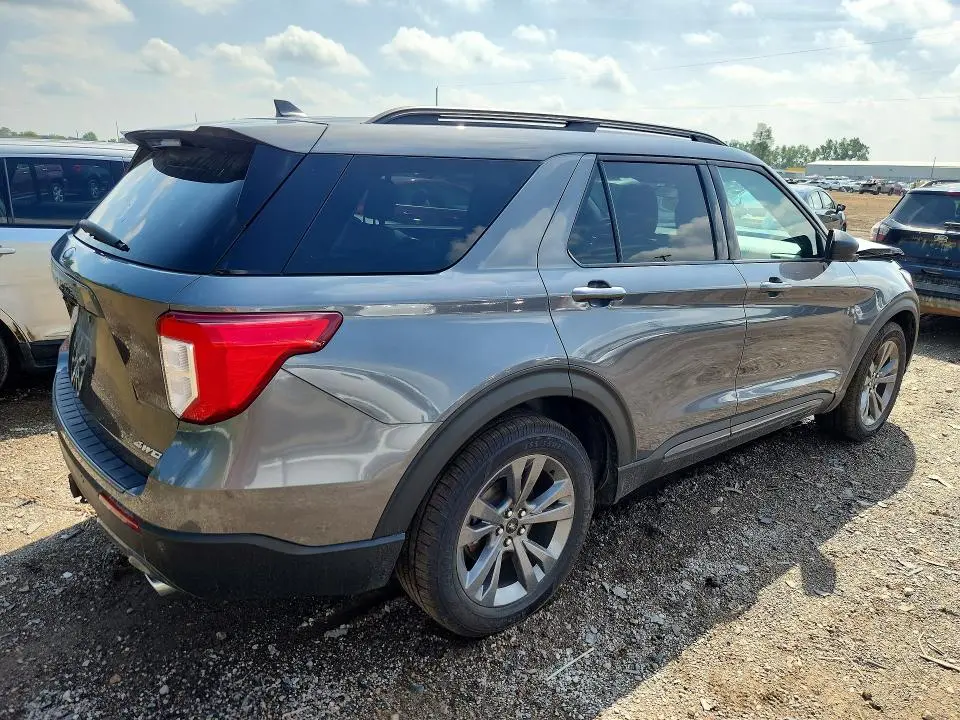 2021 FORD EXPLORER XLT  