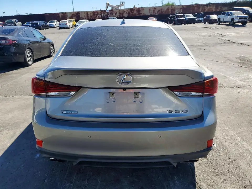 2018 LEXUS IS 300  