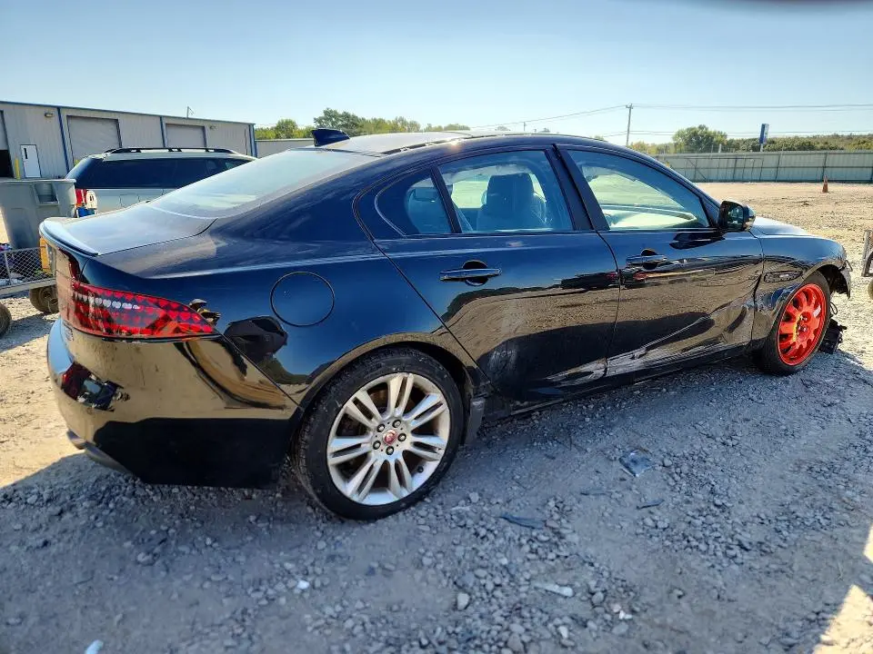 2018 JAGUAR XE R - SPORT  