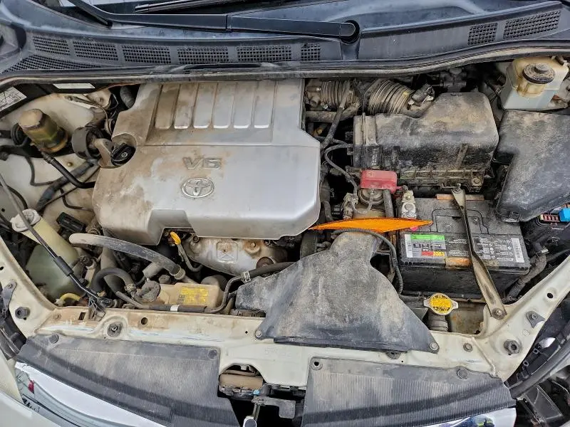 2010 TOYOTA SIENNA XLE  