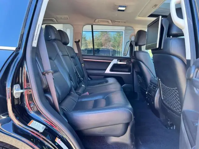 2016 TOYOTA LAND CRUISER   