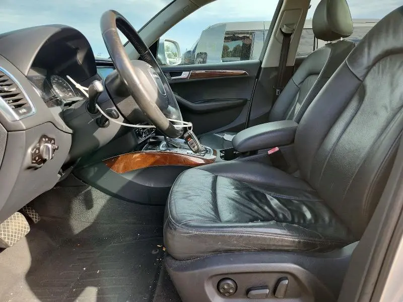 2010 AUDI Q5 PREMIUM PLUS  