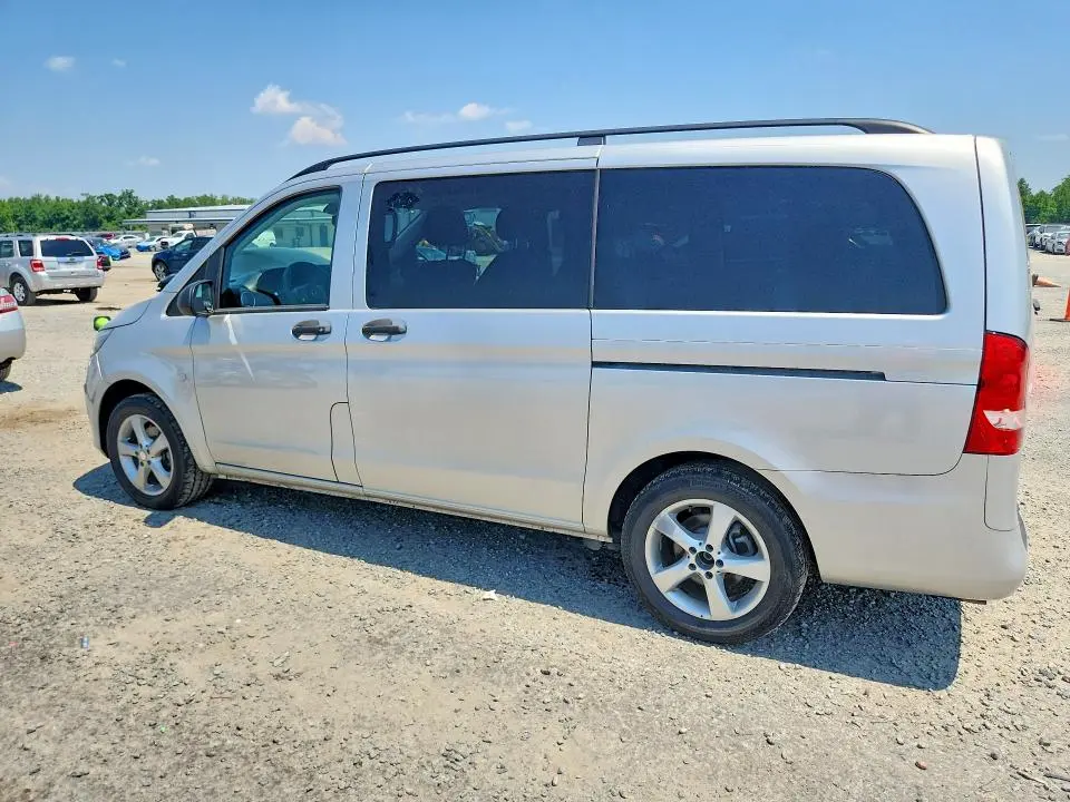 2016 MERCEDES-BENZ METRIS   