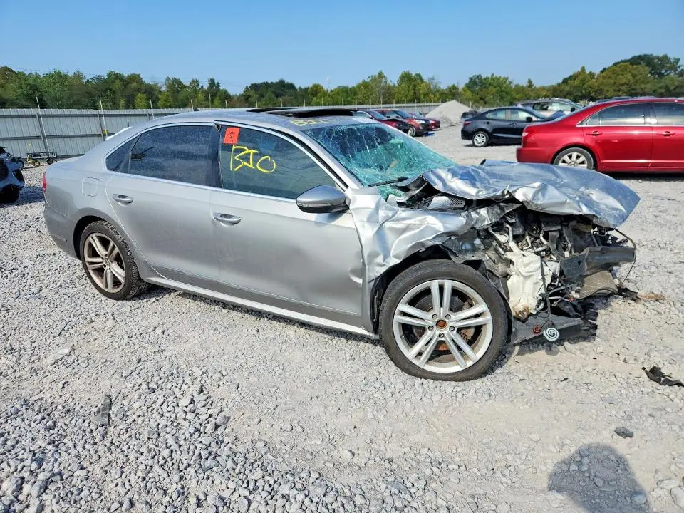 2012 VOLKSWAGEN PASSAT SEL  