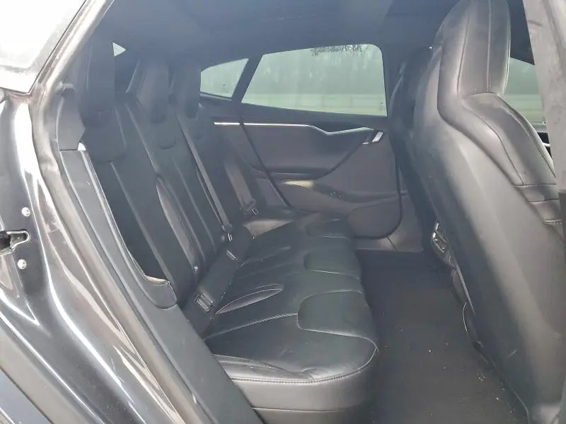 2015 TESLA MODEL S P85D  