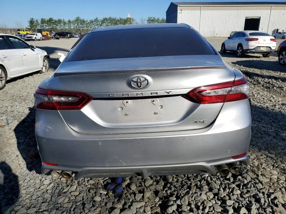 2018 TOYOTA CAMRY XSE  