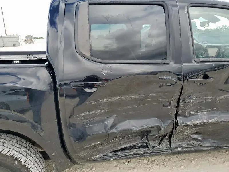 2022 NISSAN FRONTIER S  