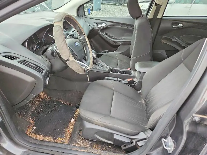2017 FORD FOCUS SE  
