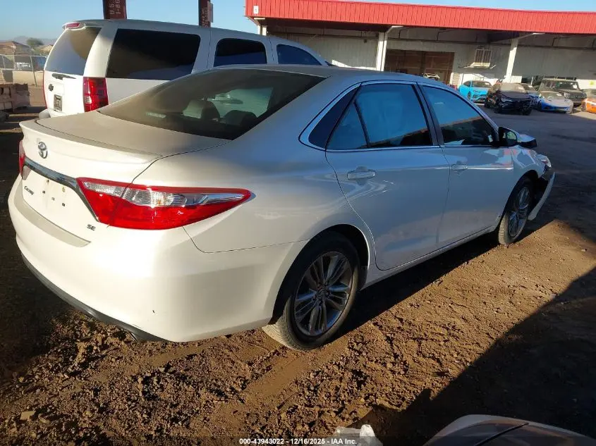 2015 TOYOTA CAMRY SE