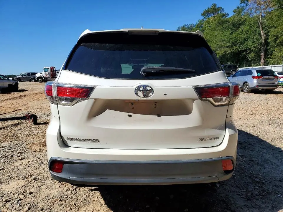 2015 TOYOTA HIGHLANDER XLE  