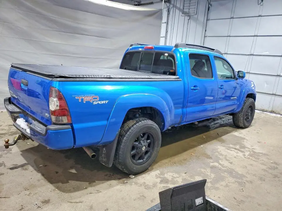 2011 TOYOTA TACOMA   